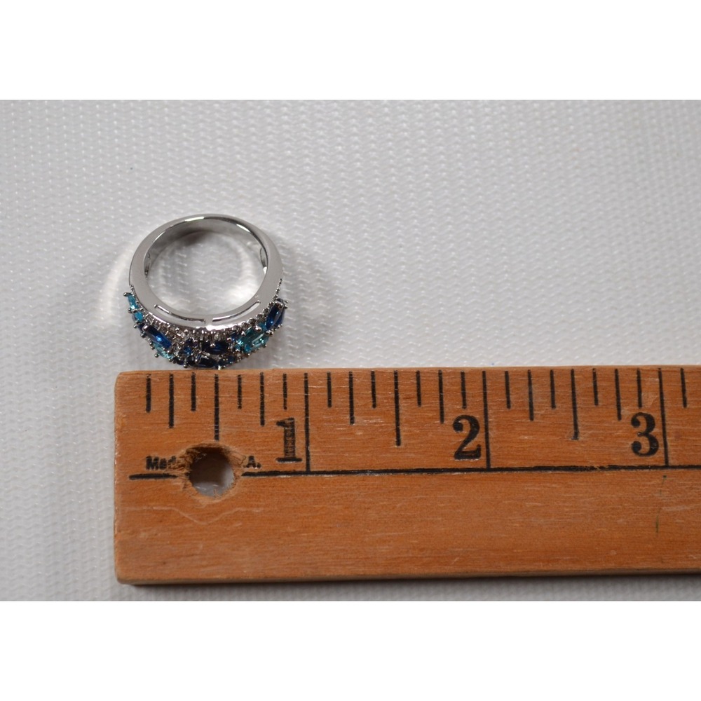 Silver Toned Ring w/ Dark & Light Blue Stones Cut Out Design Size 6.75 Beautiful - Picture 10 of 10